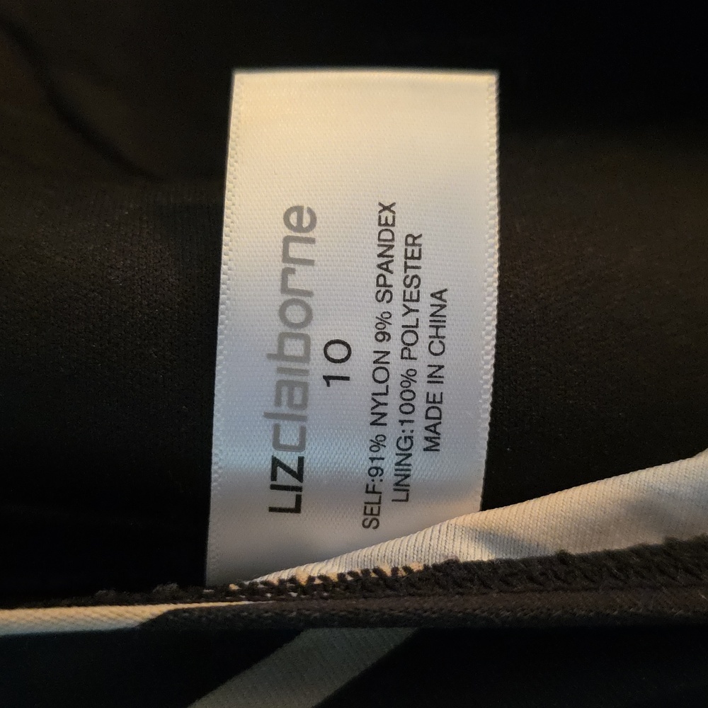 (J29) Black and White Striped Swim Top SZ 10 - Picture 3 of 3